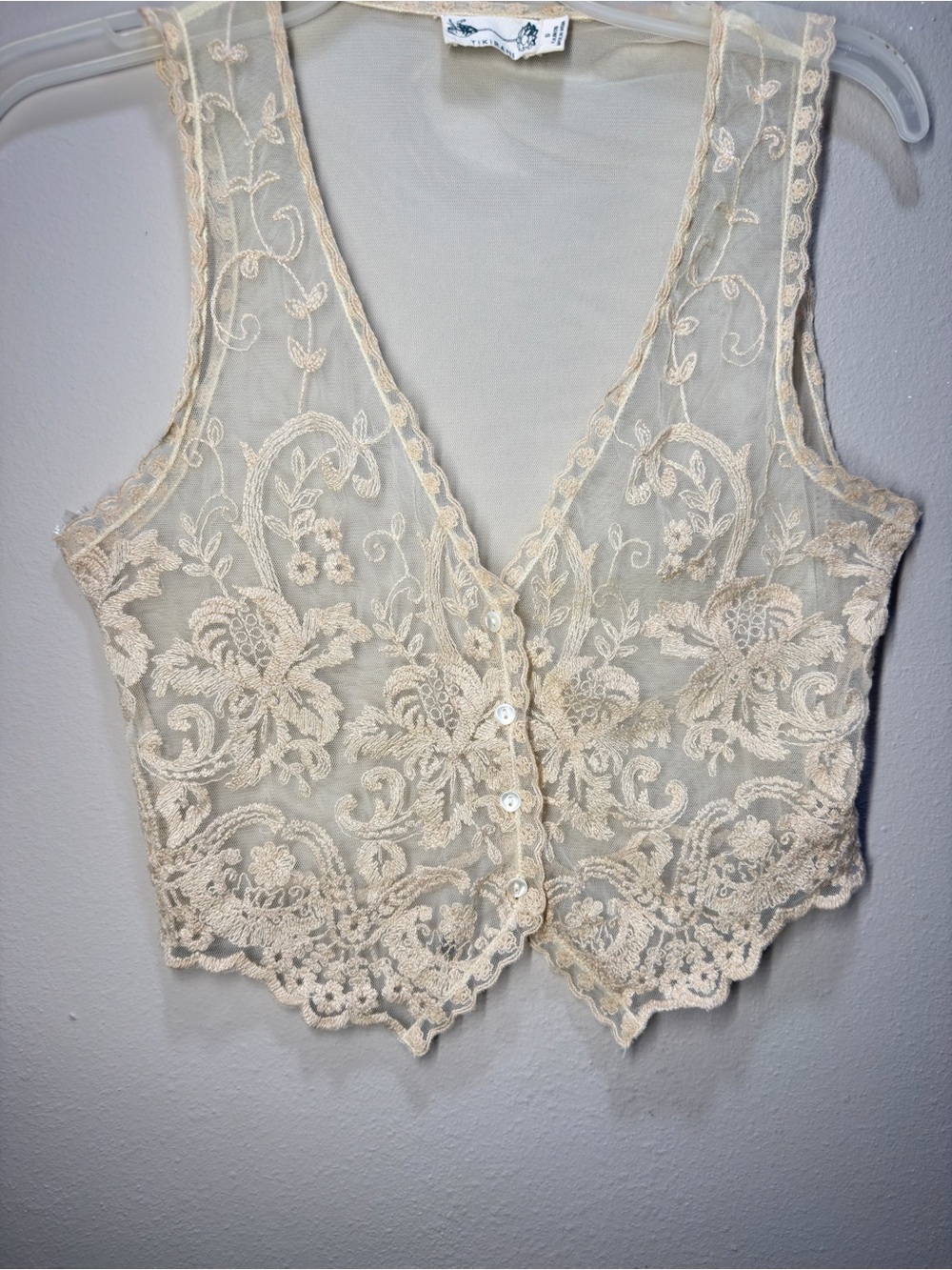 Vintage Delicate Lace Button-Front Crop Vest - Cream